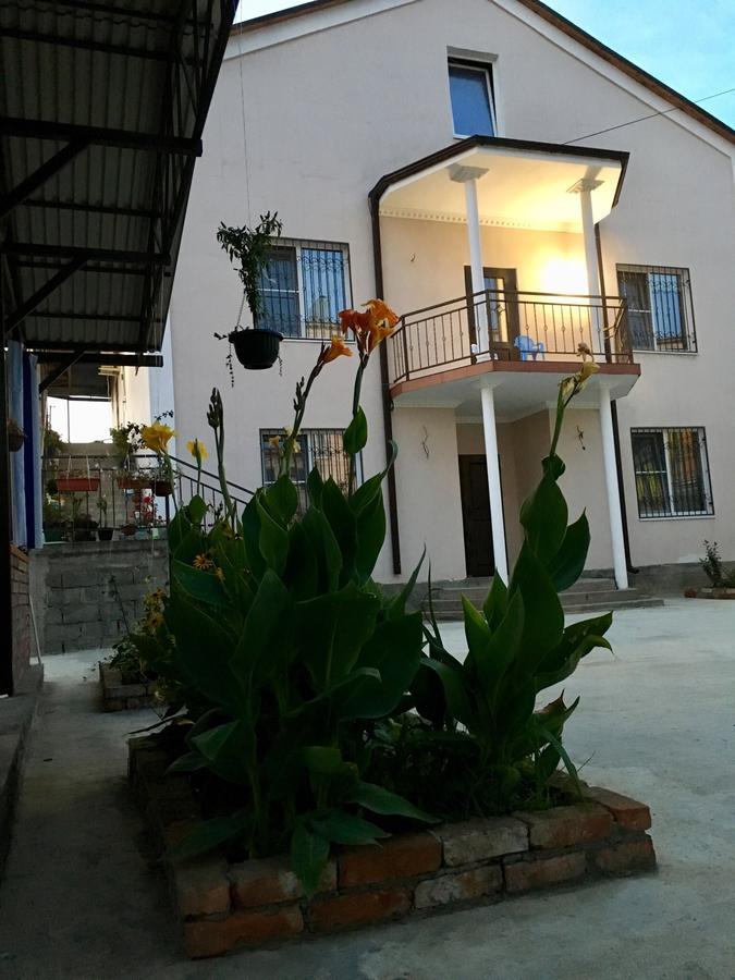 Guest House Nadia Сухуми Екстериор снимка