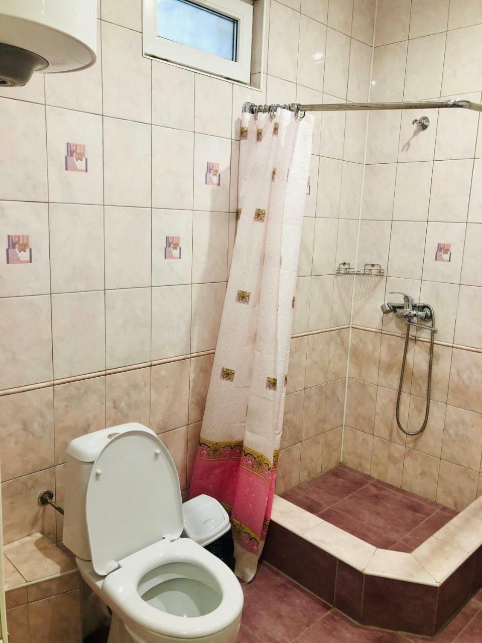 Guest House Nadia Сухуми Екстериор снимка